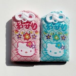 ハローキティフラワーシャワー御守り