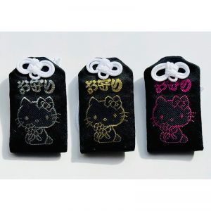 ハローキティ黒御守り